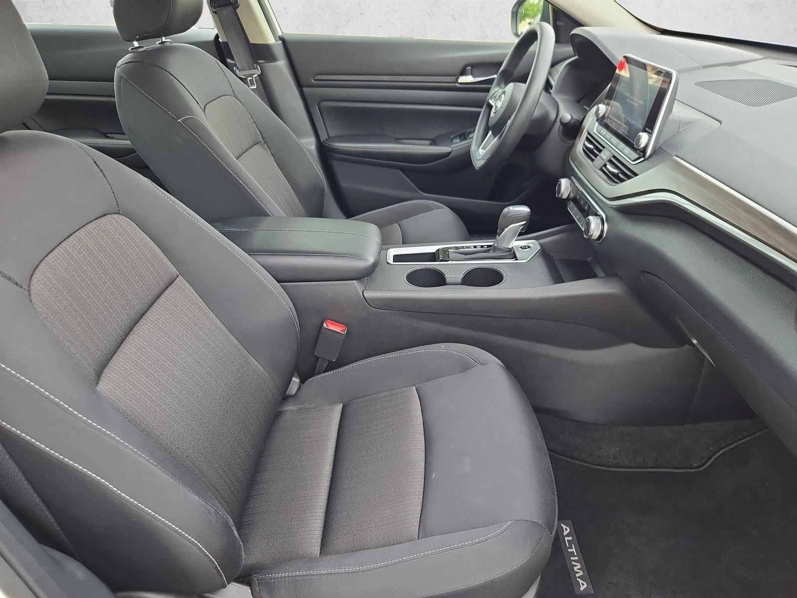 2025 Nissan Altima SV - Photo 19
