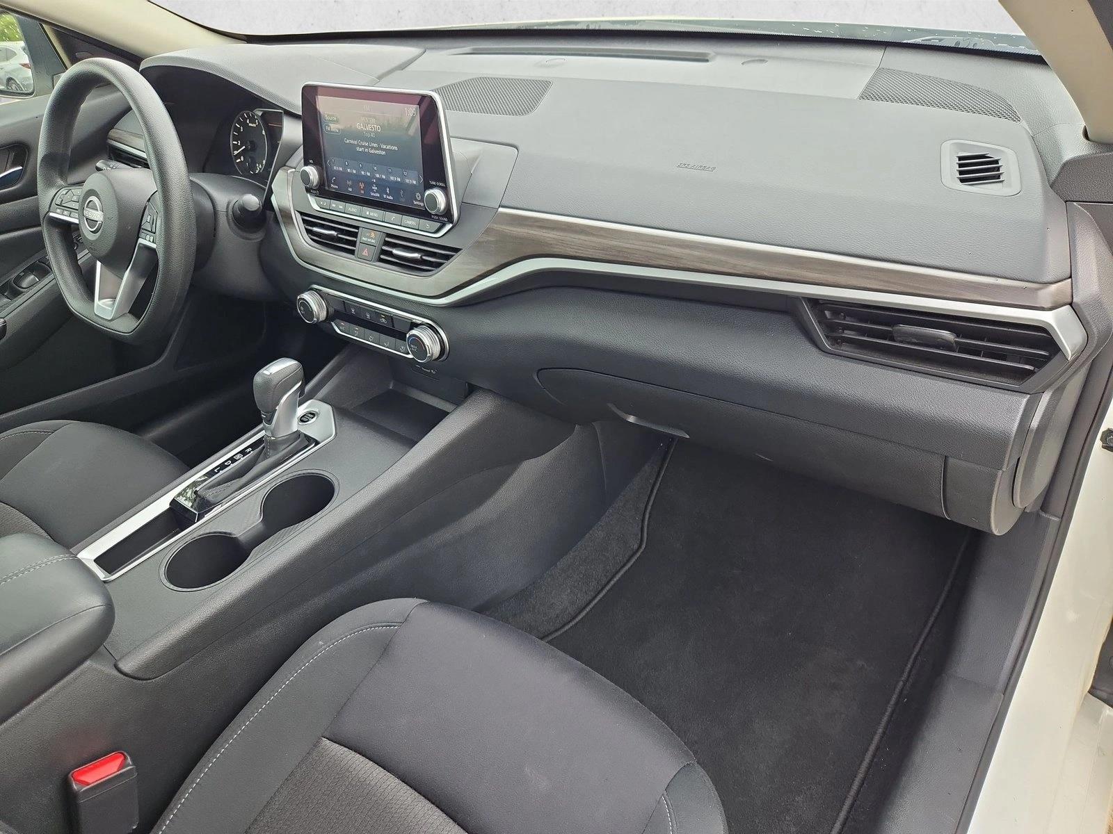 2025 Nissan Altima SV - Photo 20