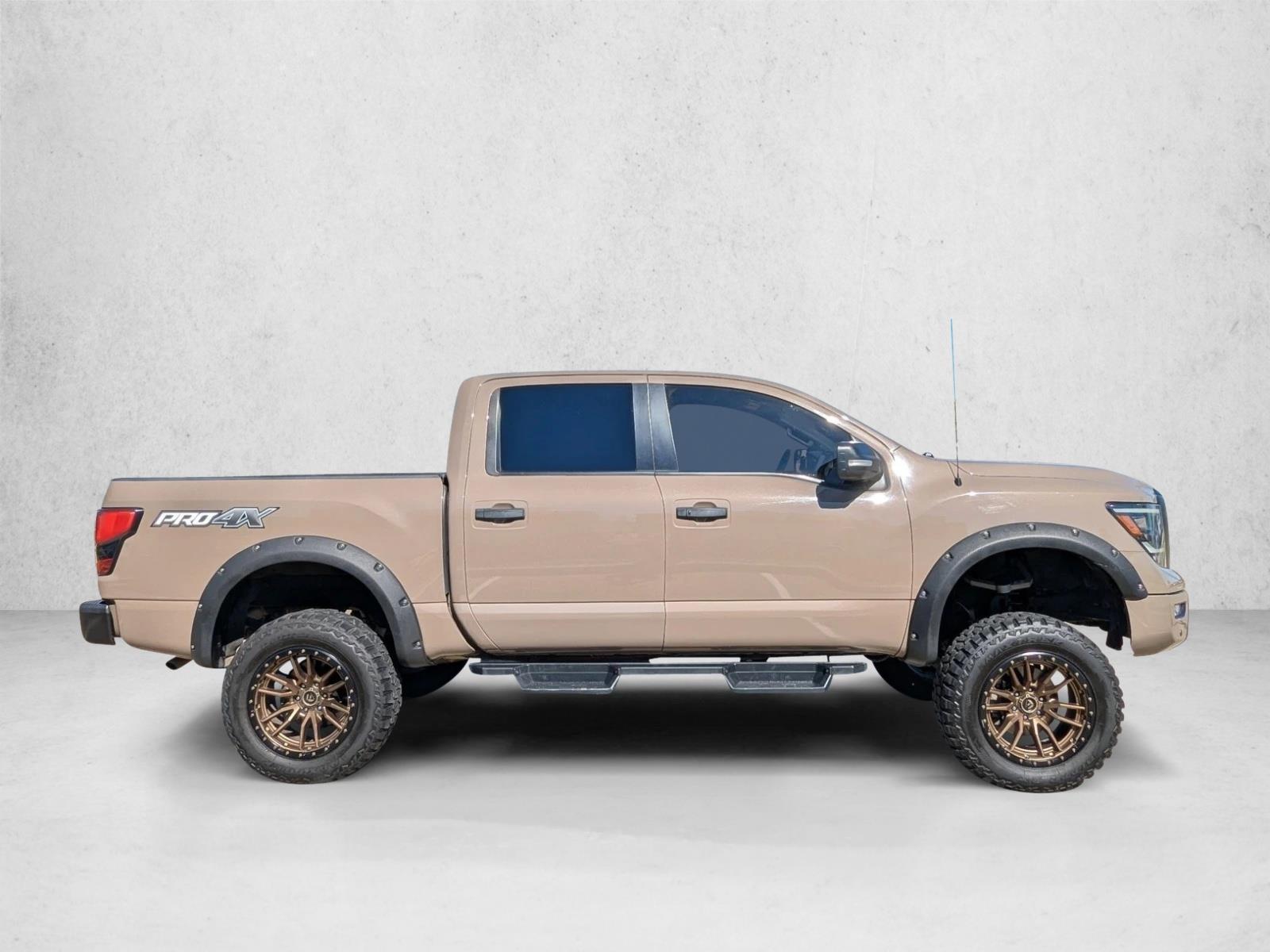 2020 Nissan Titan PRO-4X photo 4