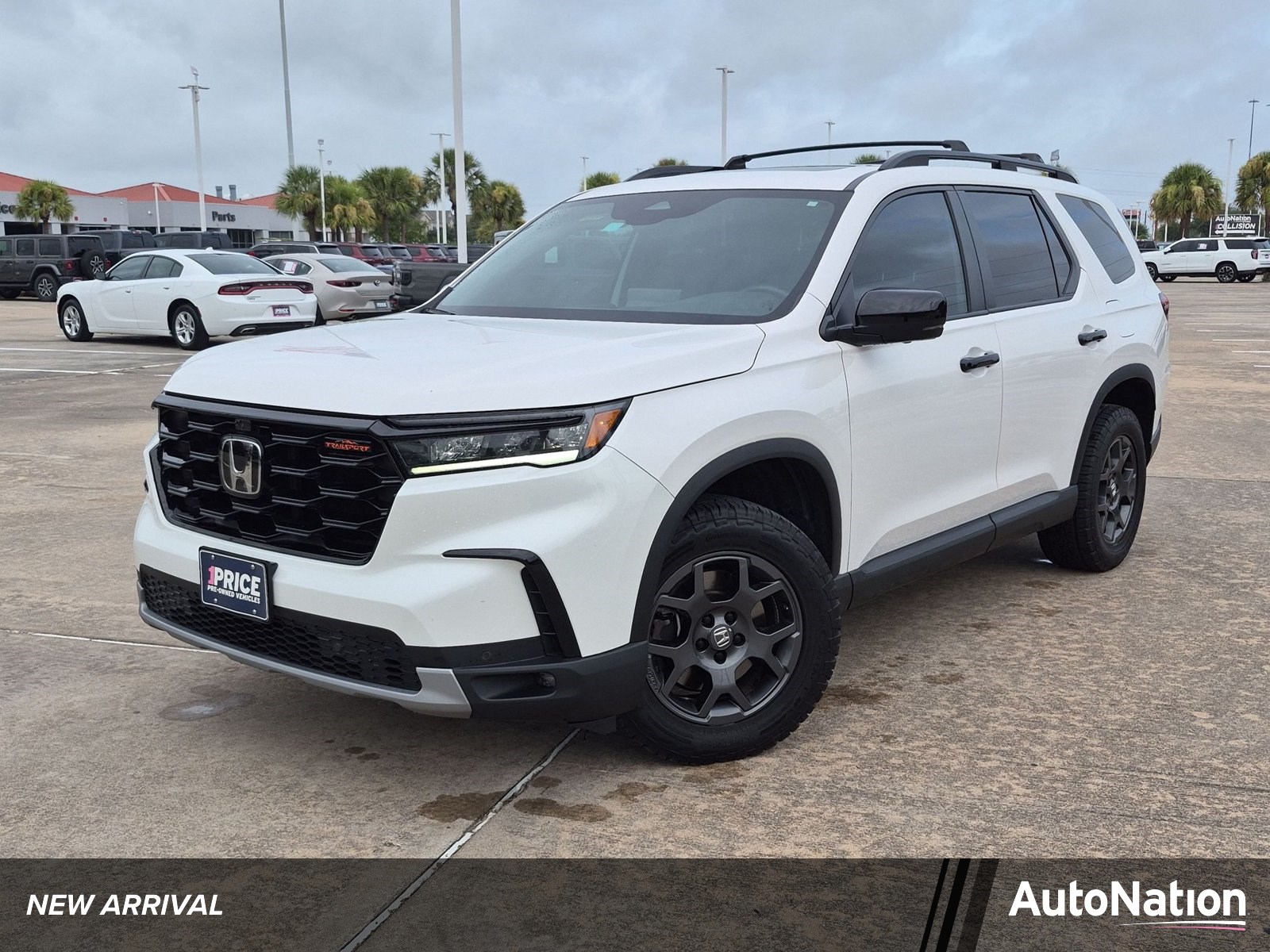 Used 2025 Honda Pilot TrailSport SUV
