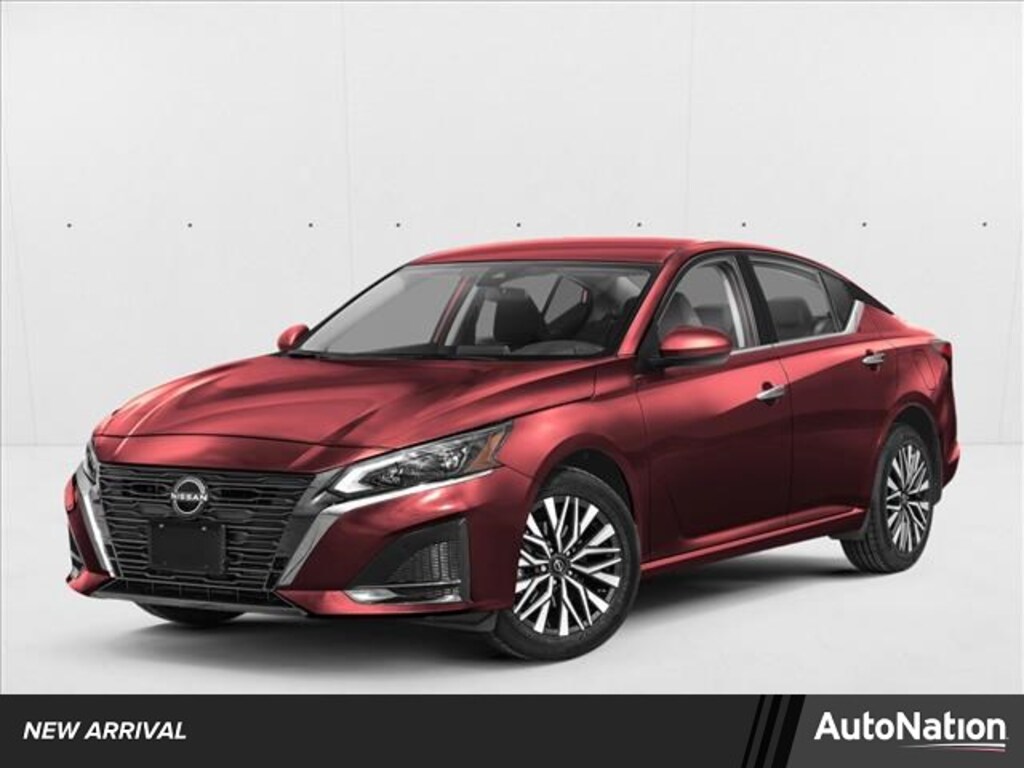 Used 2025 Nissan Altima SV Sedan
