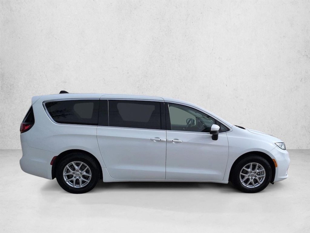 Used 2023 Chrysler Pacifica Touring L Van Passenger Van