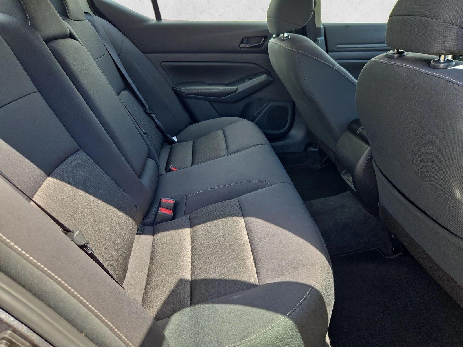 2025 Nissan Altima SV - Photo 17