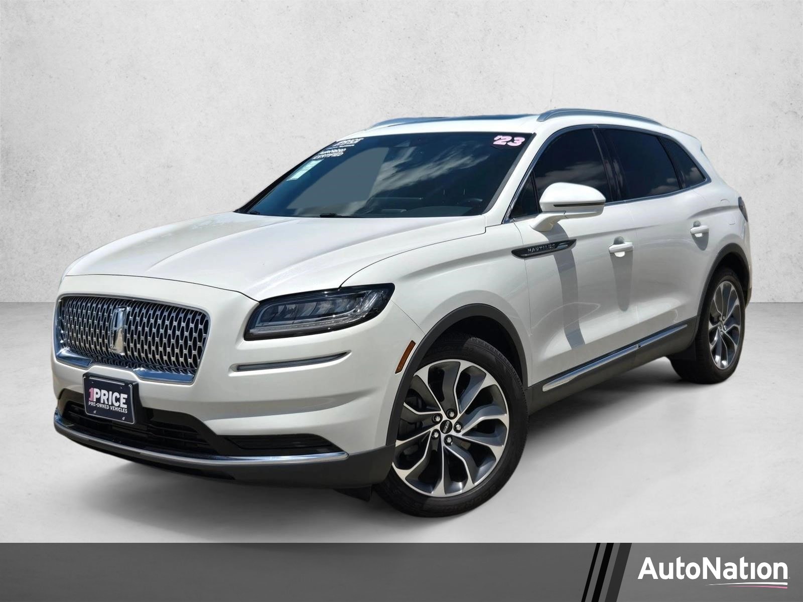 2023 Lincoln Nautilus Reserve FWD's photo