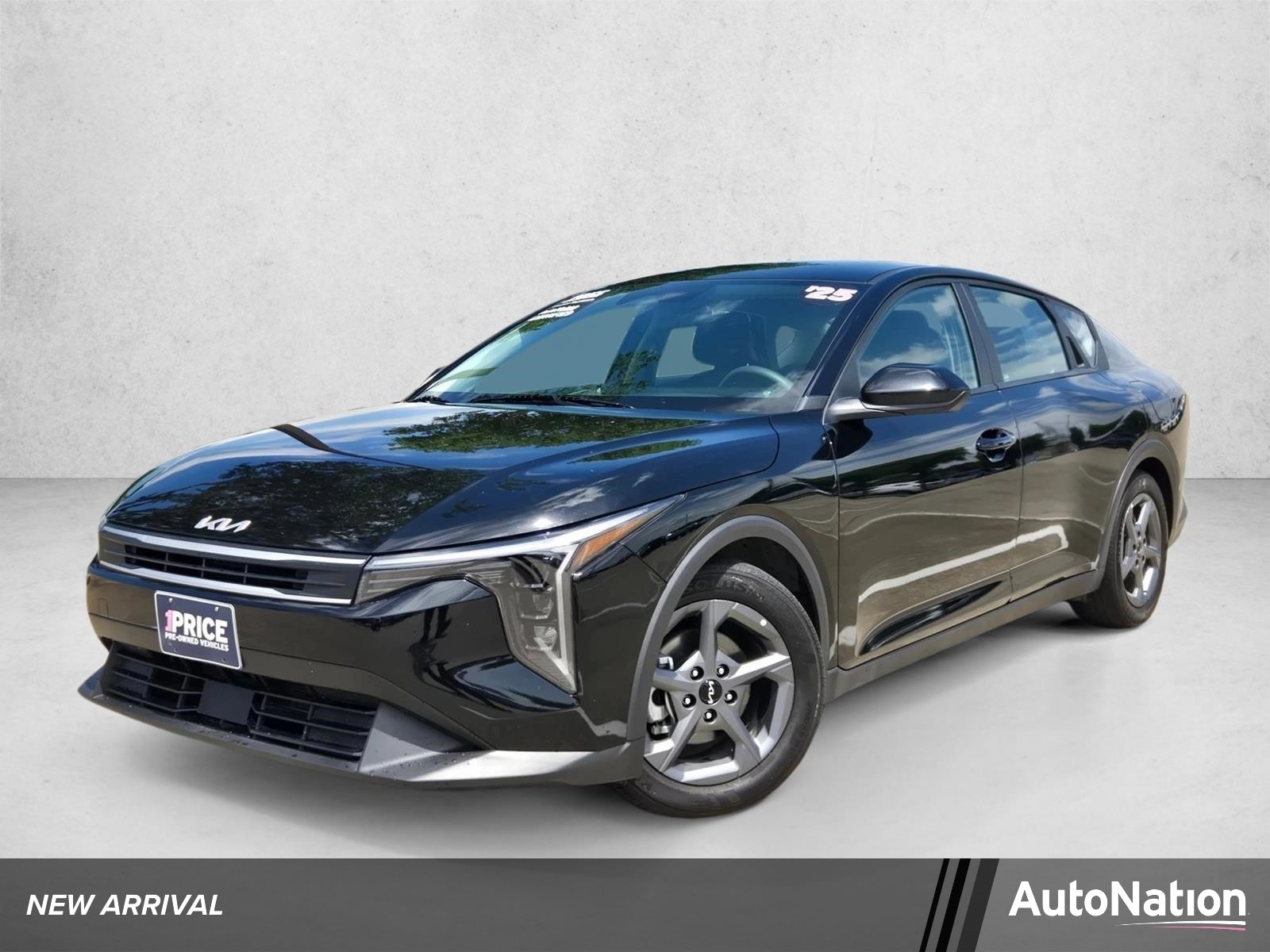 2025 Kia K4 LXS AT's photo