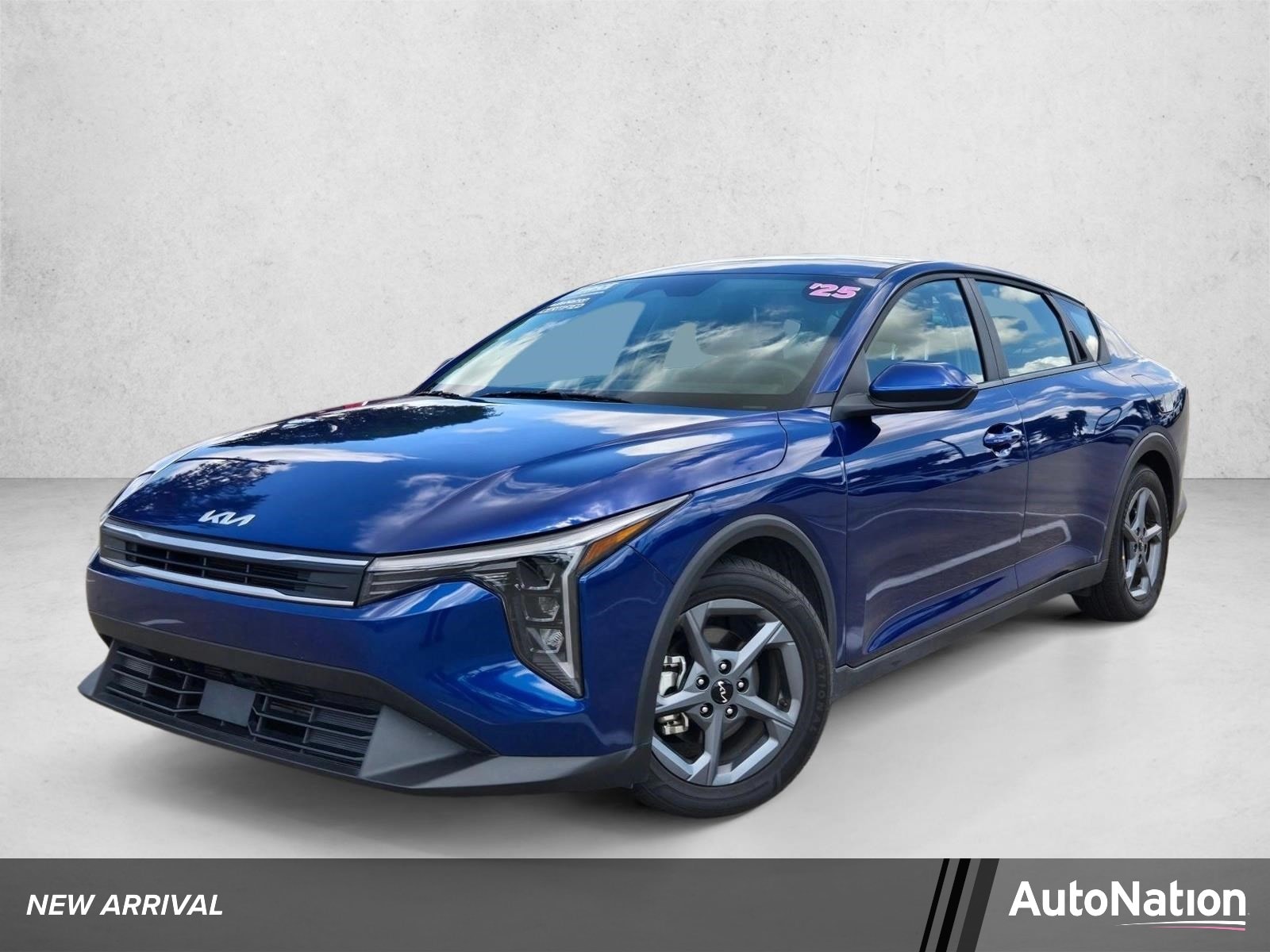 2025 Kia K4 LXS AT's photo