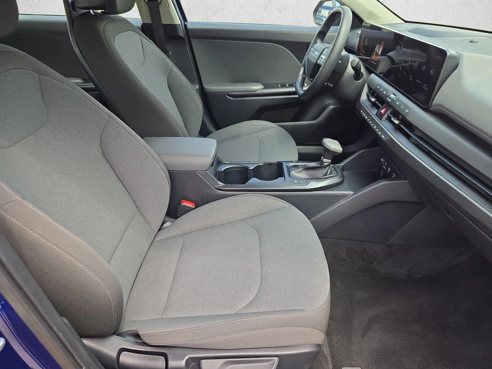 2025 Kia K4 LXS - Photo 19
