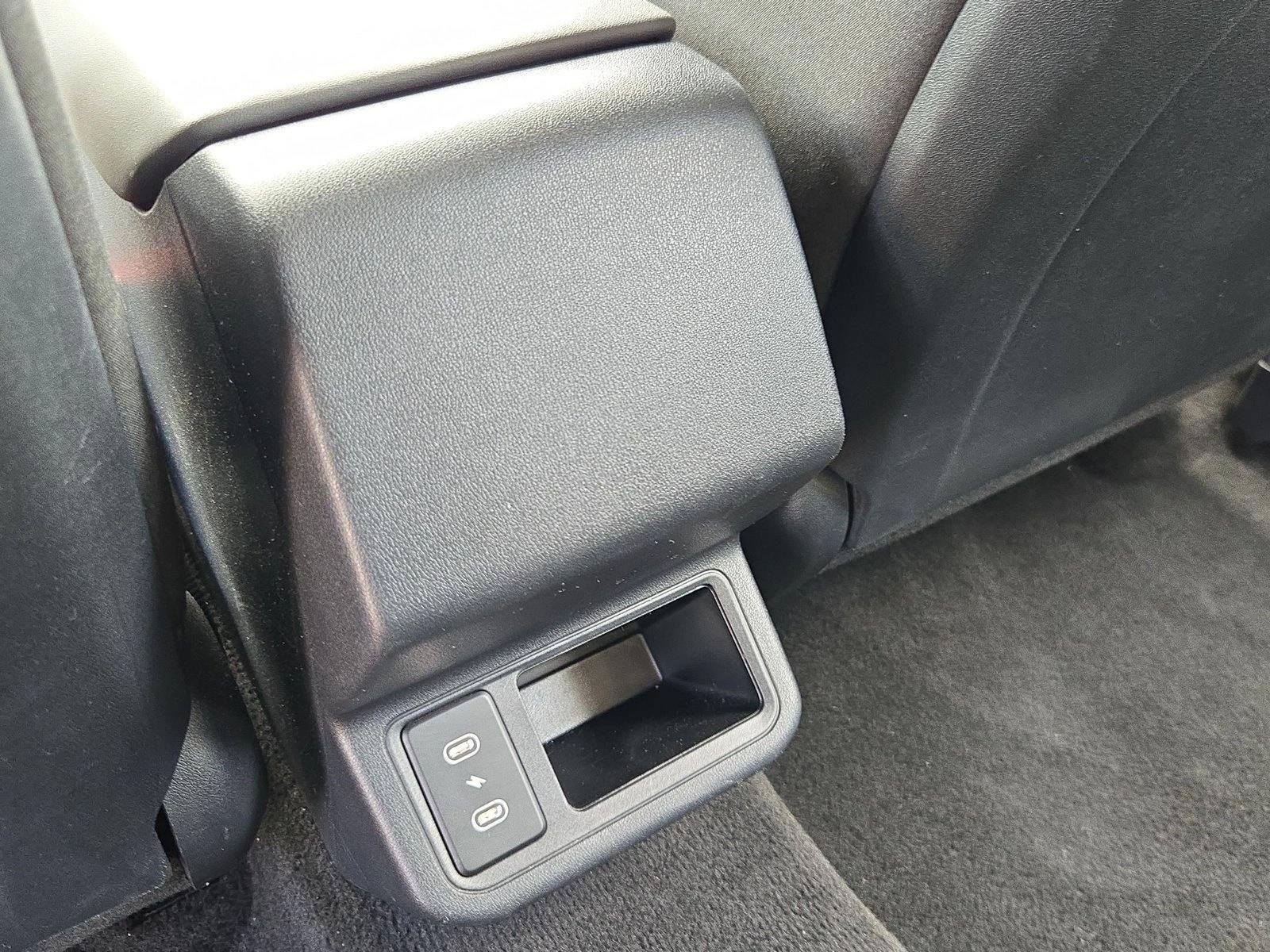 2025 Kia K4 LXS - Photo 15
