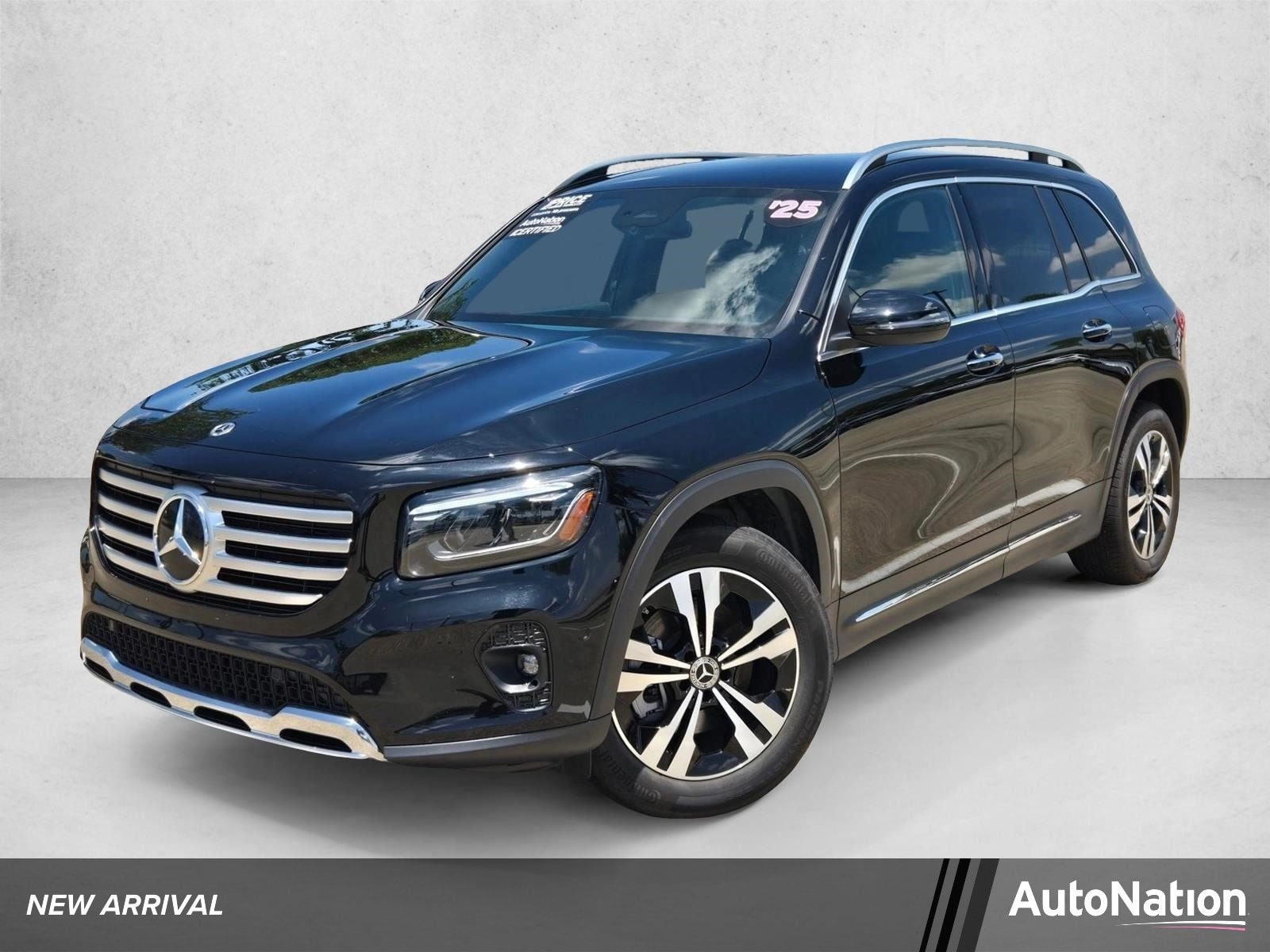 2025 Mercedes-Benz GLB GLB 250's photo
