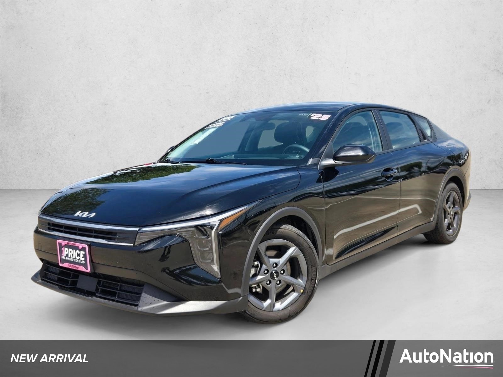 2025 Kia K4 LXS AT's photo