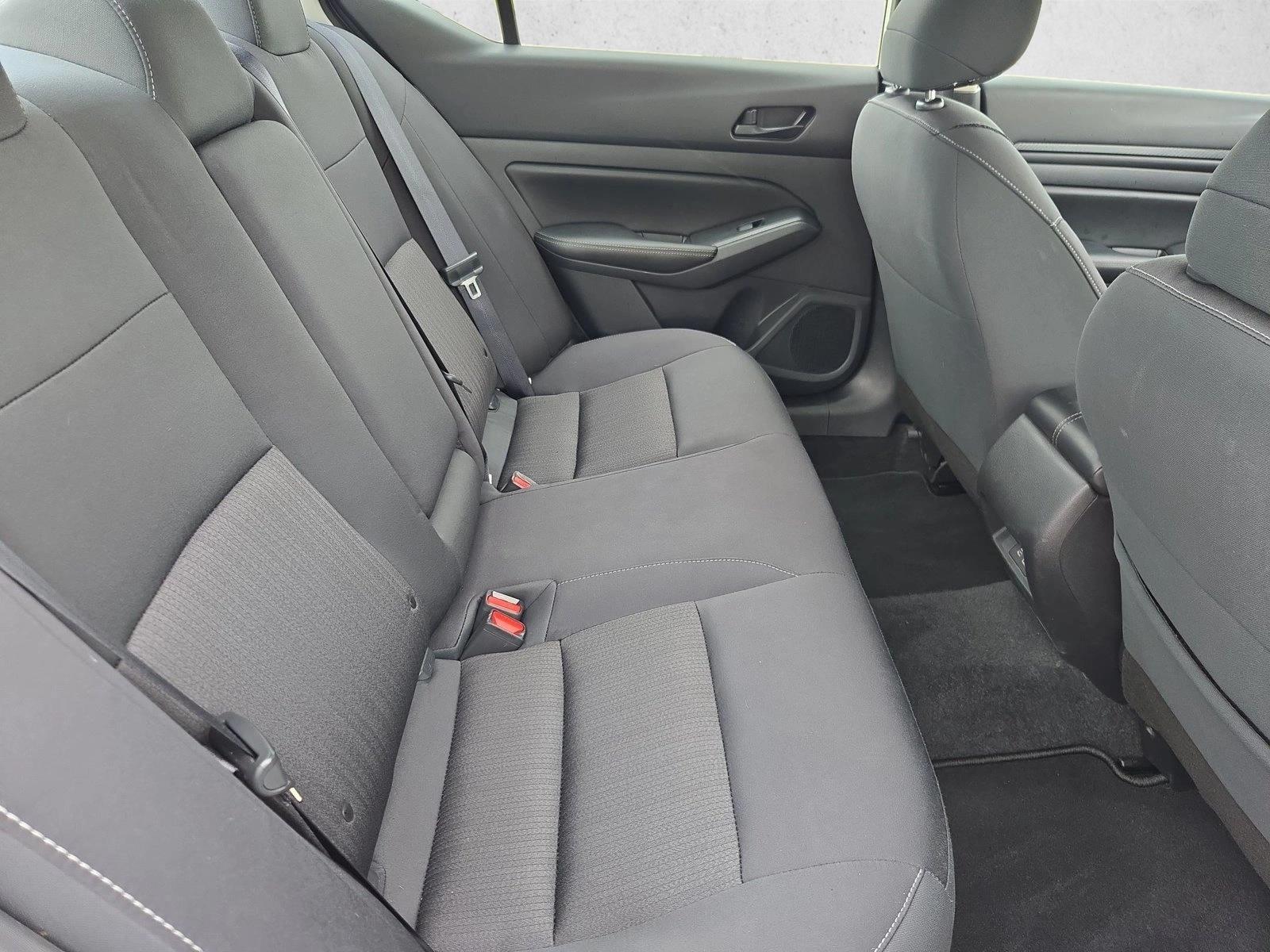 2025 Nissan Altima SV - Photo 18