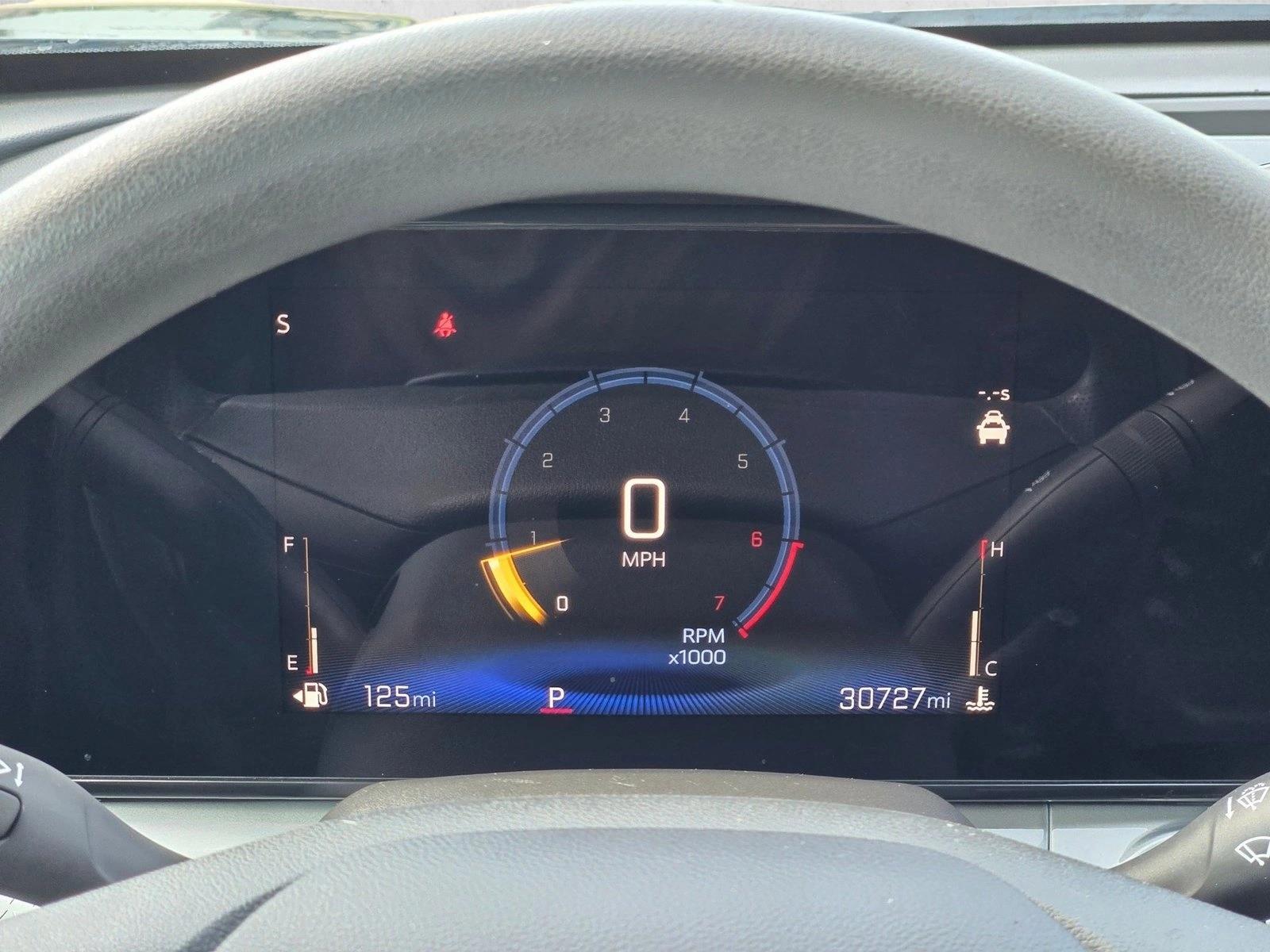 2025 Chevrolet Trax LT - Photo 10