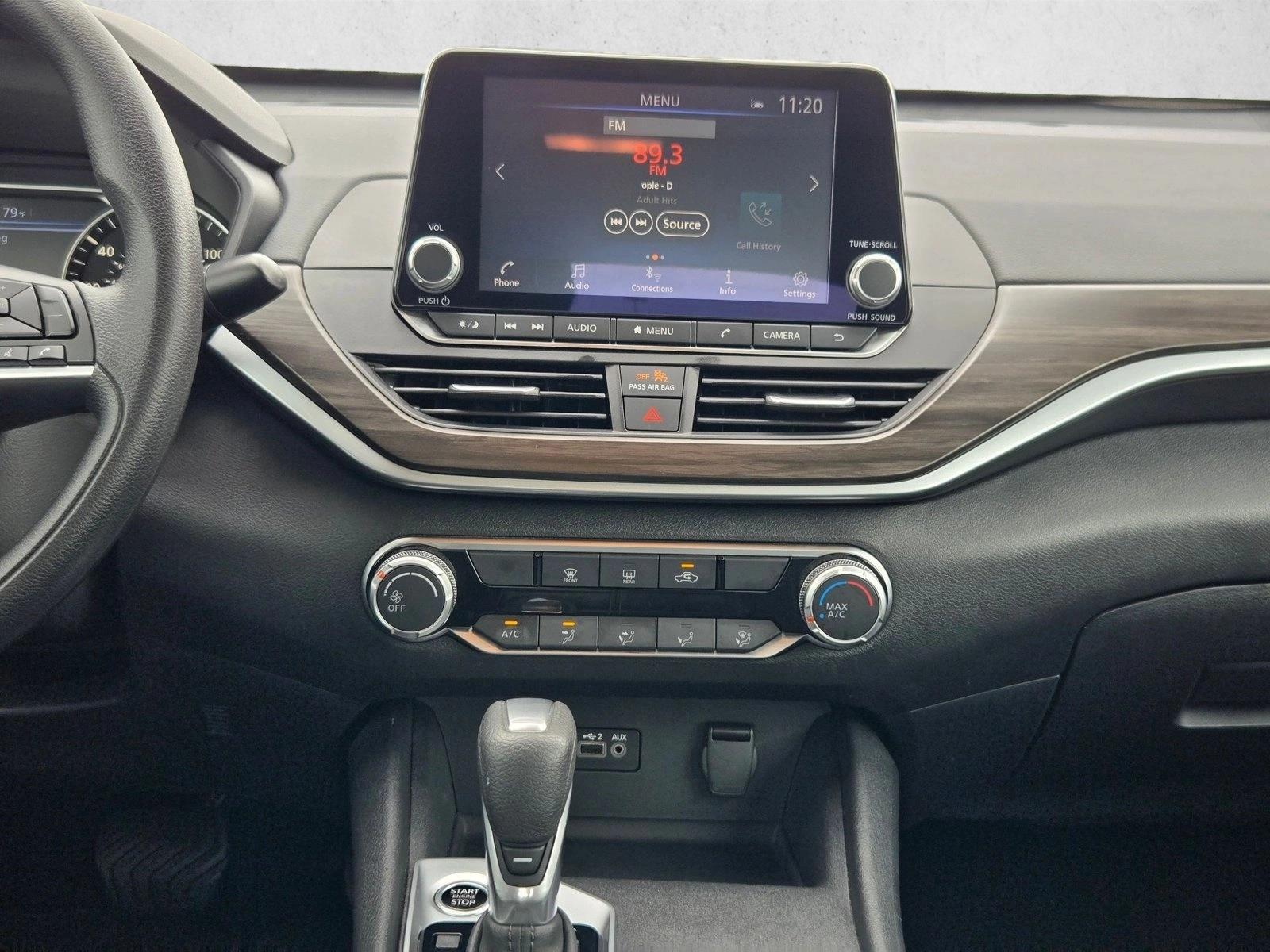 2025 Nissan Altima SV - Photo 14