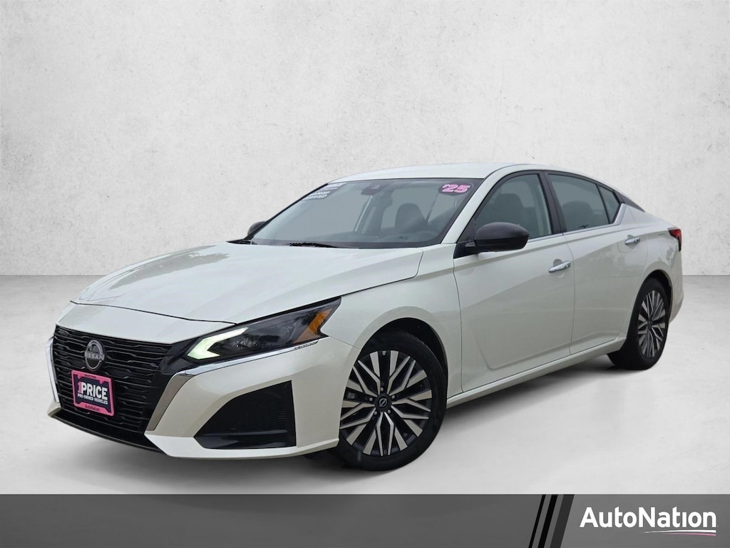 Used 2025 Nissan Altima SV Sedan