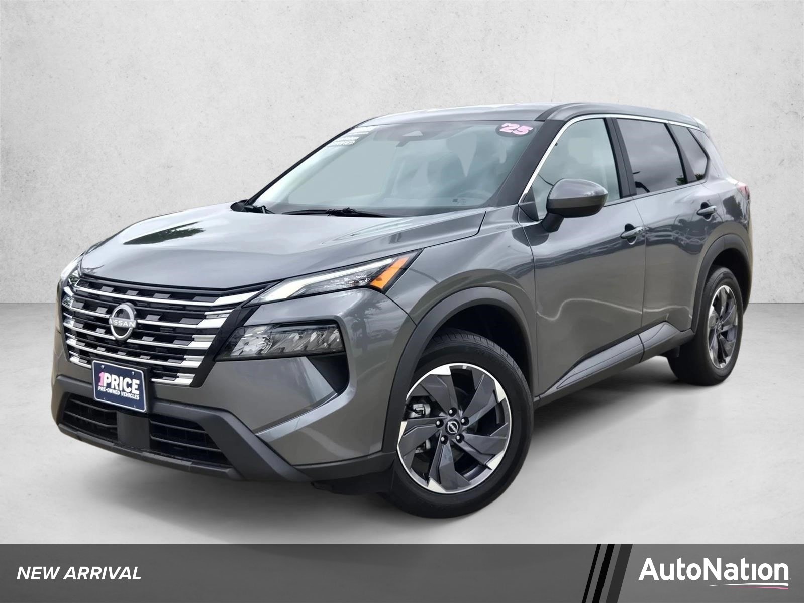 2025 Nissan Rogue SV FWD's photo