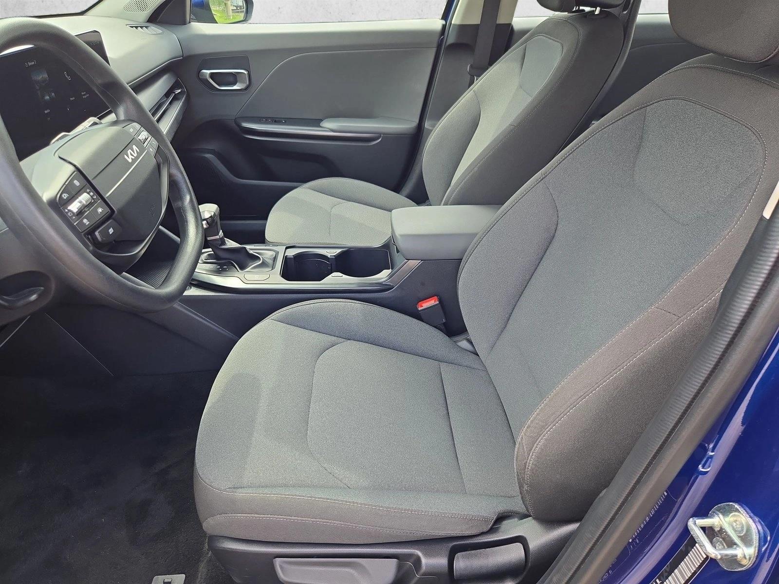 2025 Kia K4 LXS - Photo 14