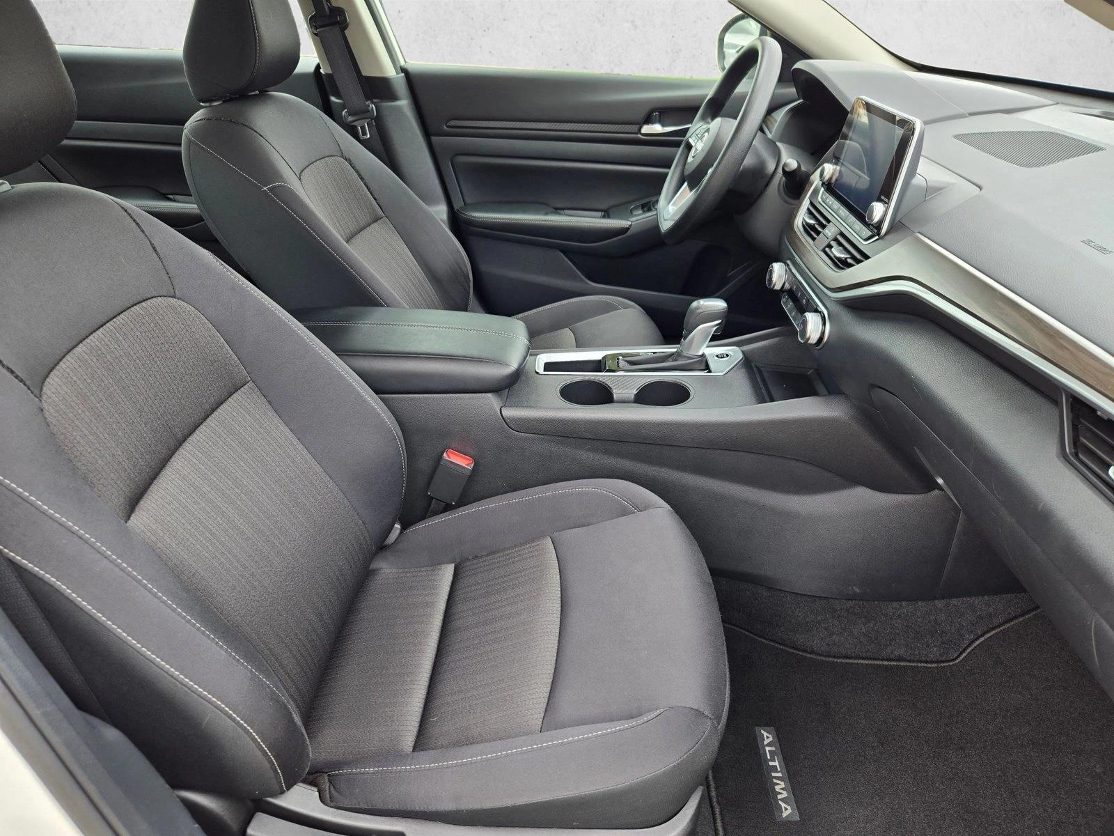 2025 Nissan Altima SV - Photo 19