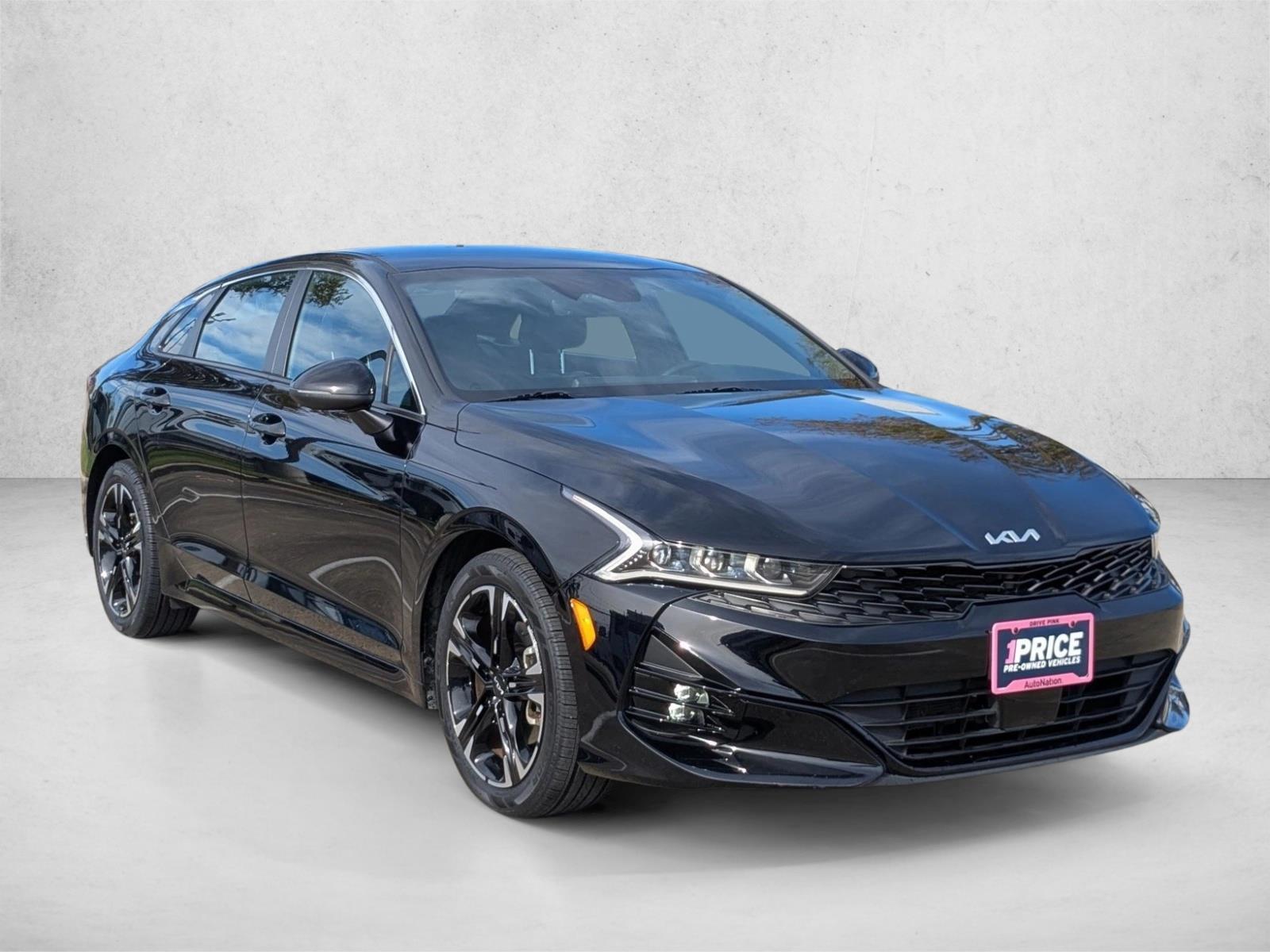 2024 Kia K5 GT-Line photo 3