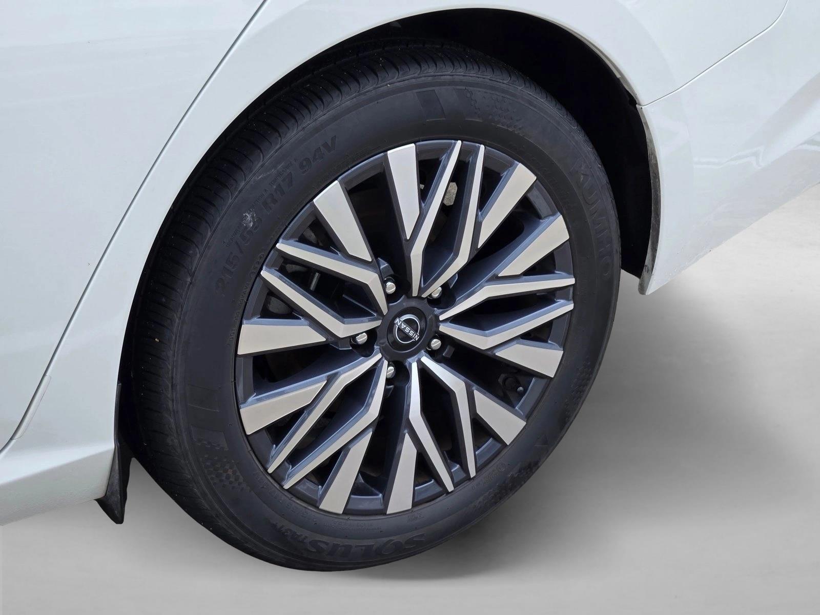2025 Nissan Altima SV - Photo 22
