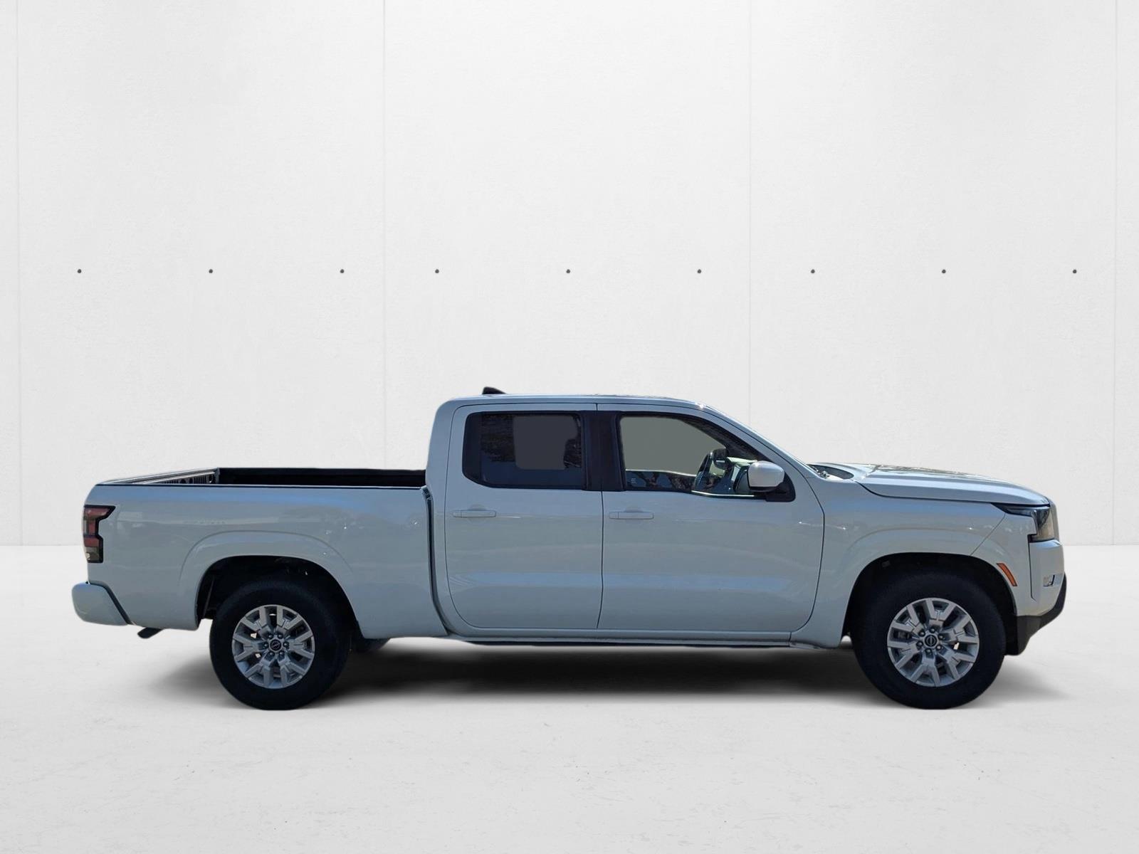2022 Nissan Frontier SV photo 4
