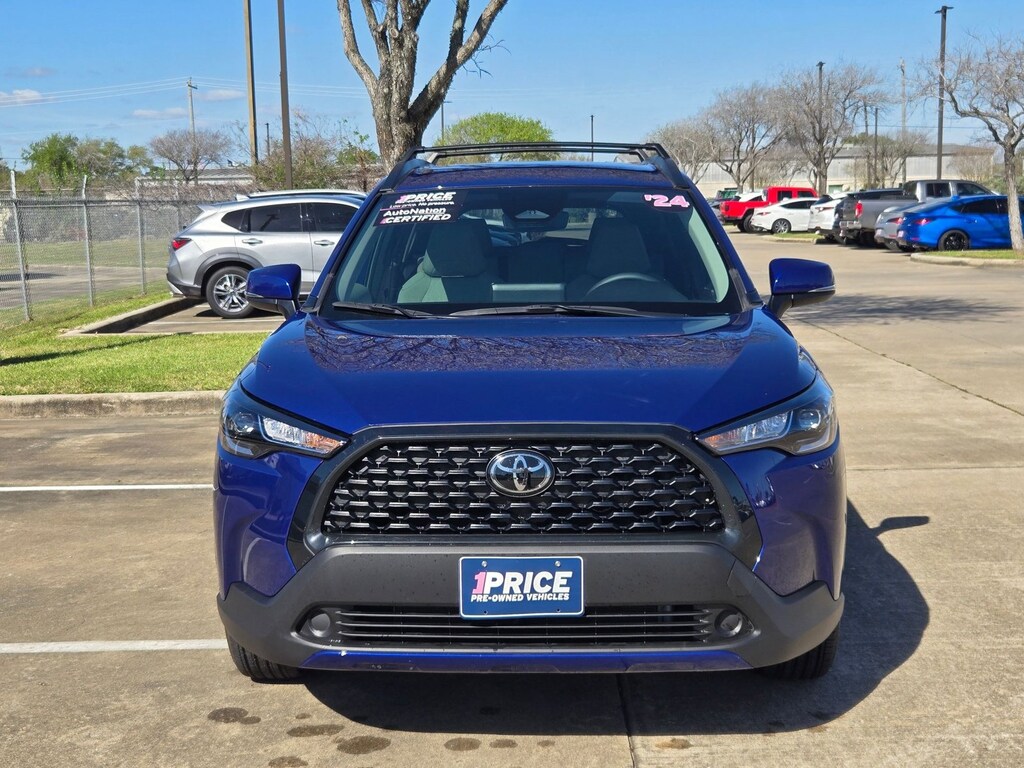 Used 2024 Toyota Corolla Cross LE SUV