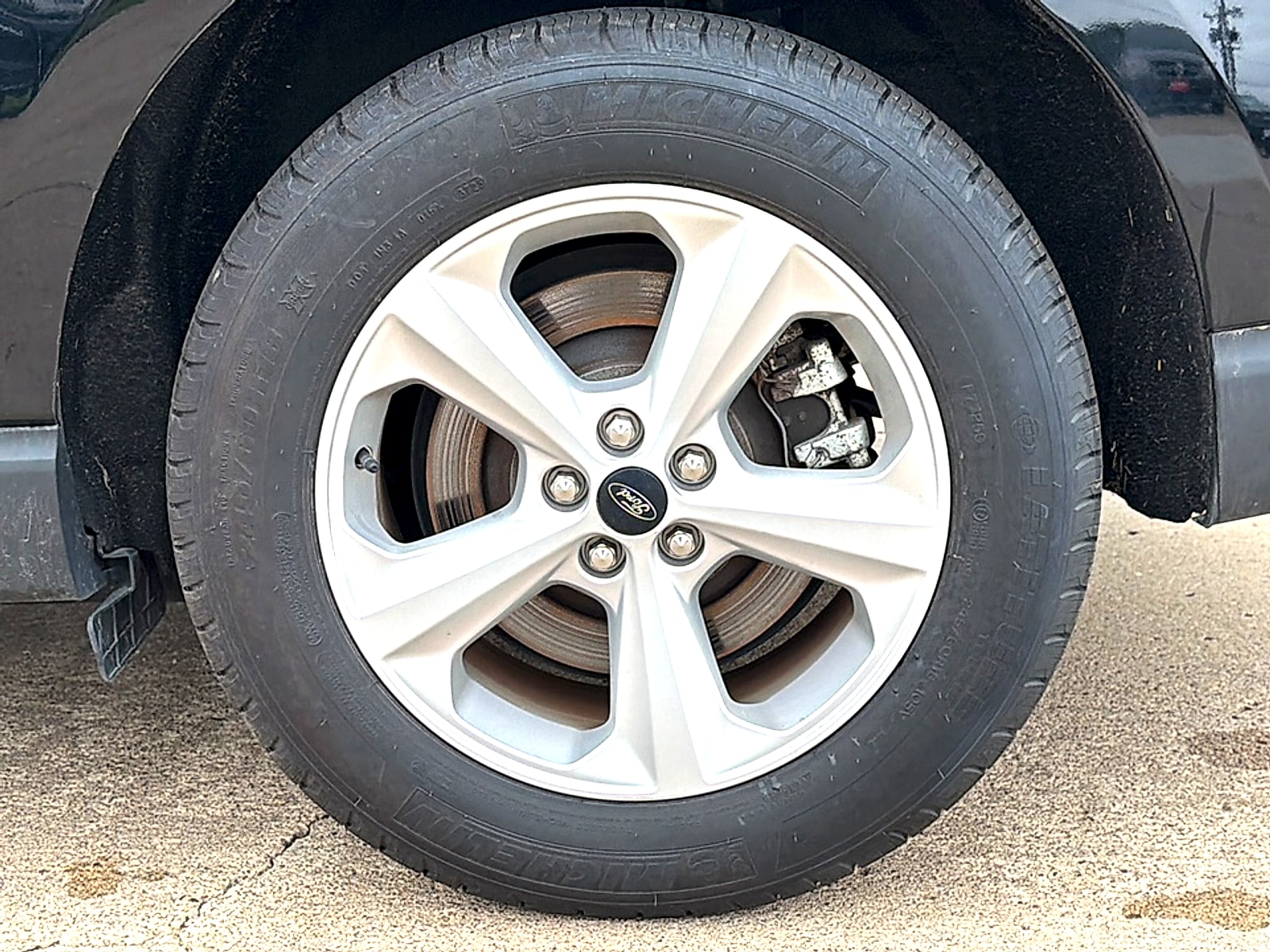 2024 Ford Edge SE - Photo 11