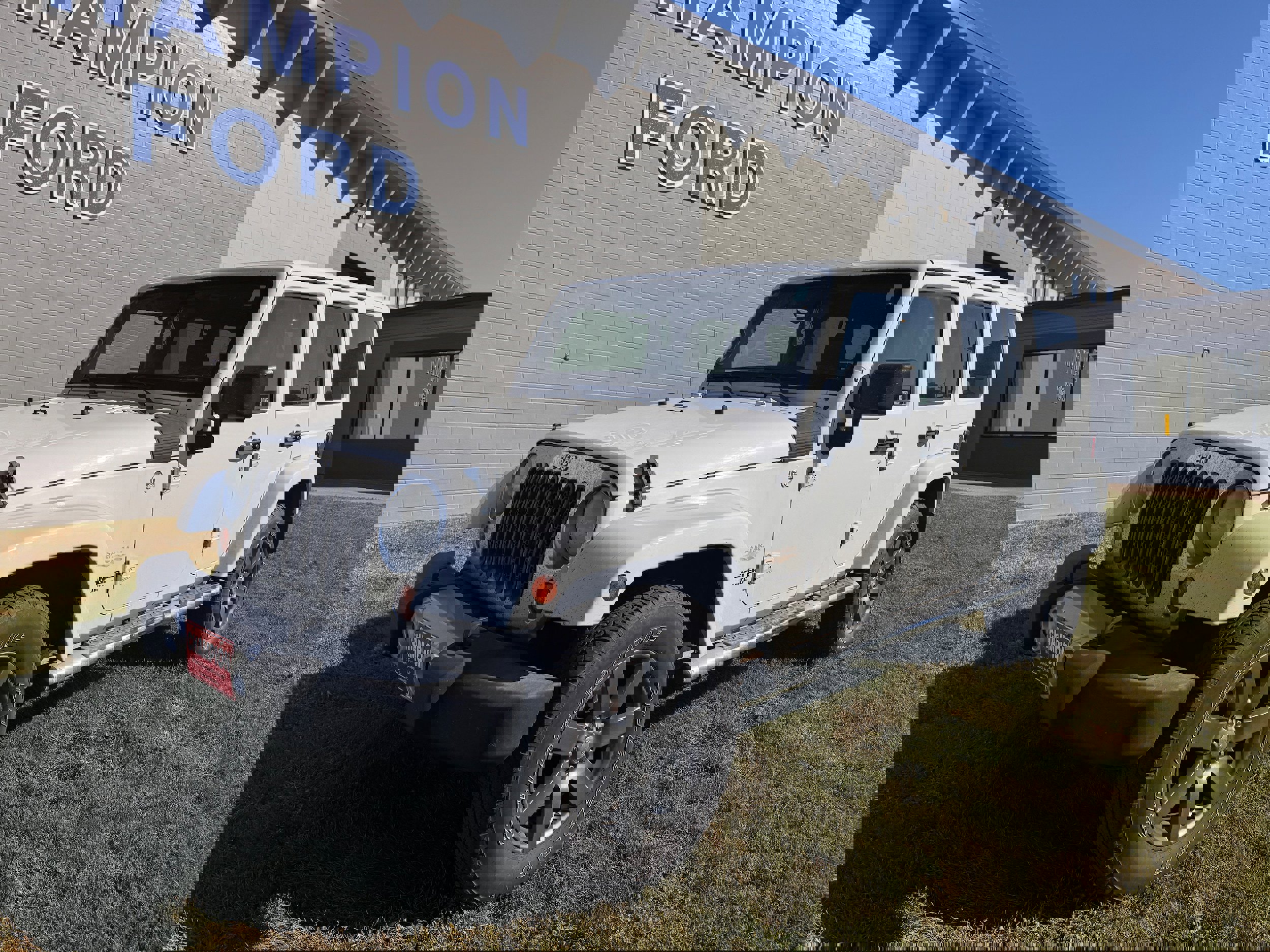 Used 2013 Jeep Wrangler Unlimited Sahara with VIN 1C4BJWEGXDL673333 for sale in Carroll, IA