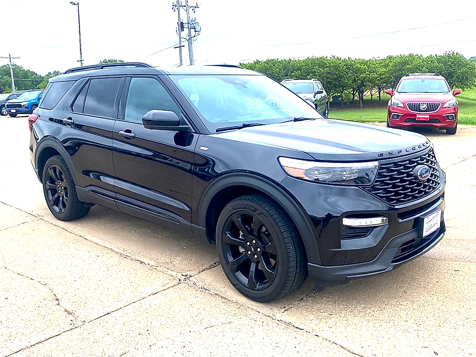 2023 Ford Explorer ST-LINE 4WD's photo