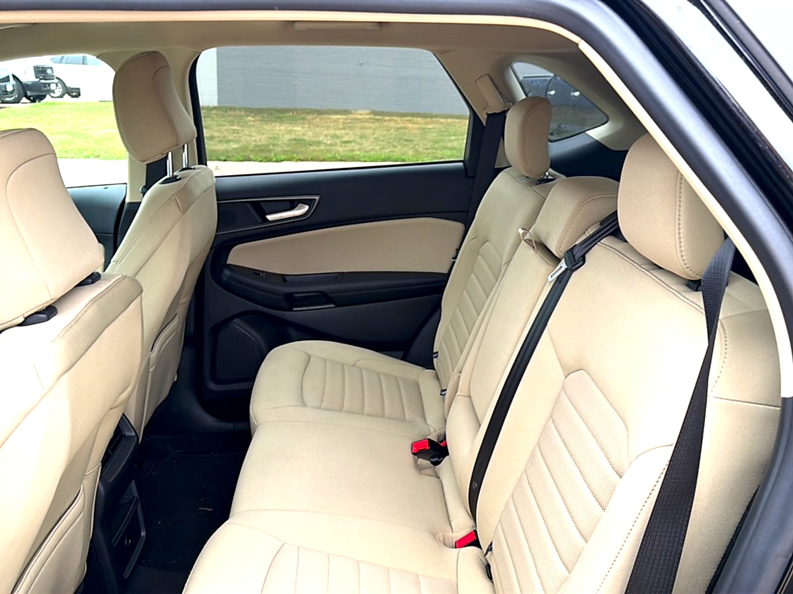 2024 Ford Edge SE - Photo 15
