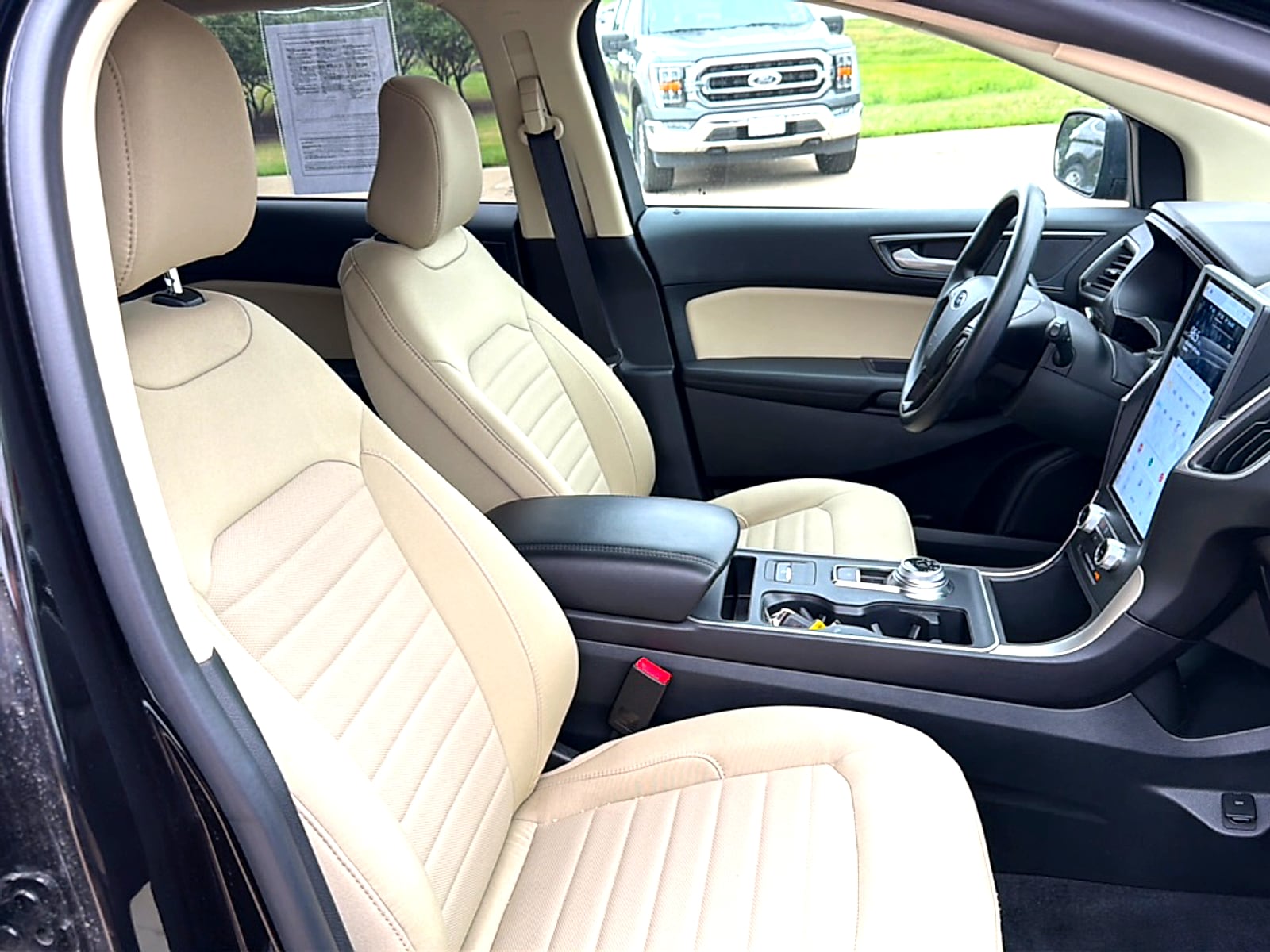 2024 Ford Edge SE - Photo 13