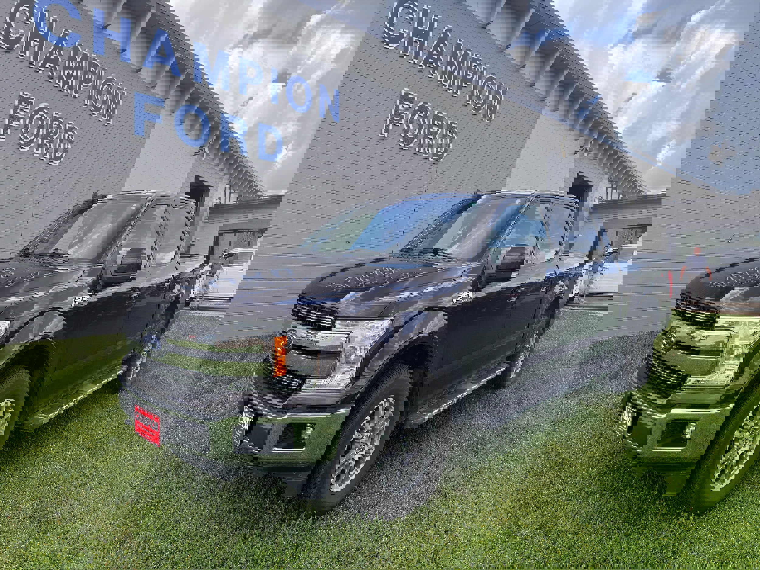 Used 2019 Ford F-150 Lariat with VIN 1FTEW1E46KKD72164 for sale in Carroll, IA