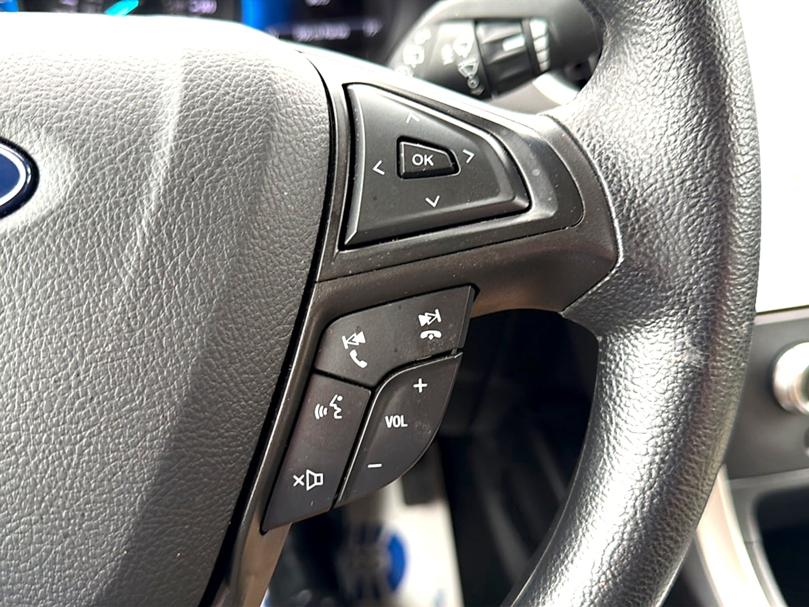 2024 Ford Edge SE - Photo 27