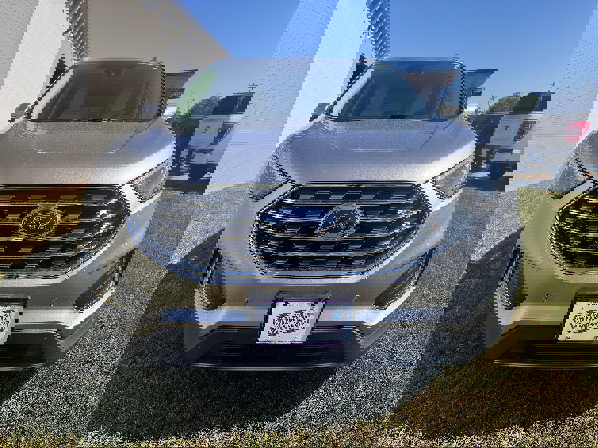 2023 Ford Edge Titanium photo 3