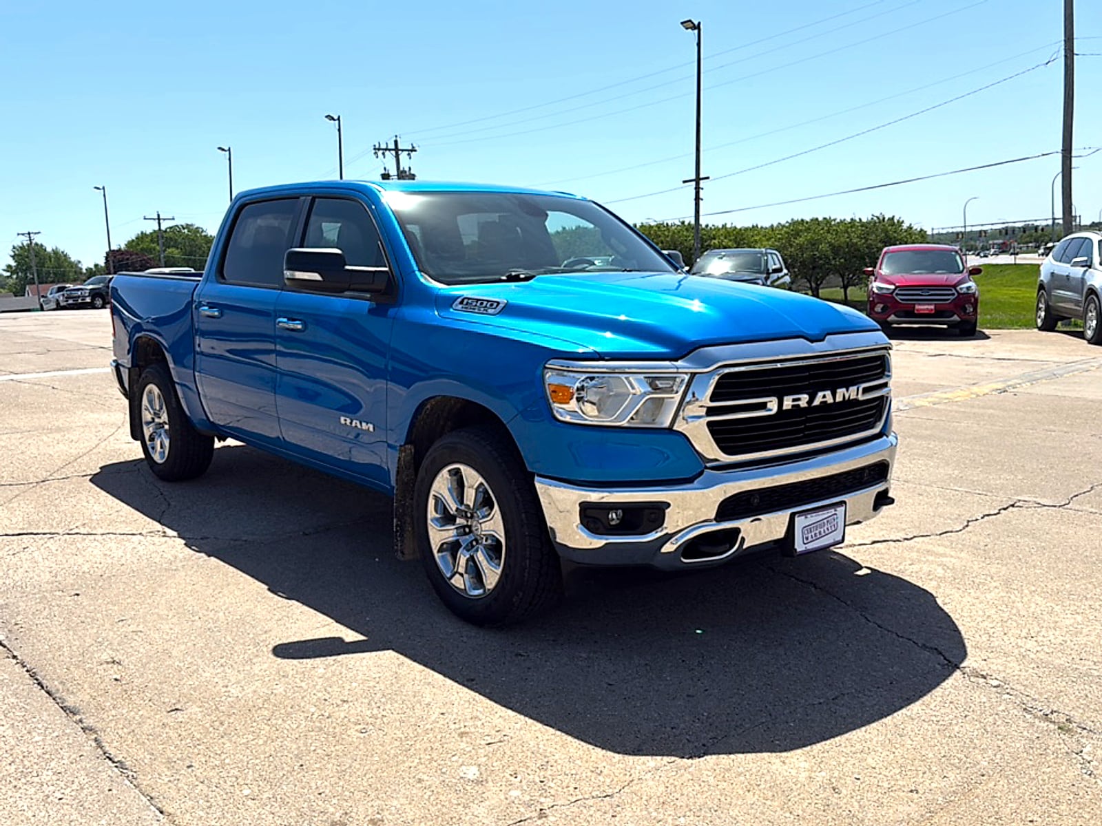 2020 RAM 1500 Big Horn/Lone Star 4x4 Crew Cab 5'7's photo