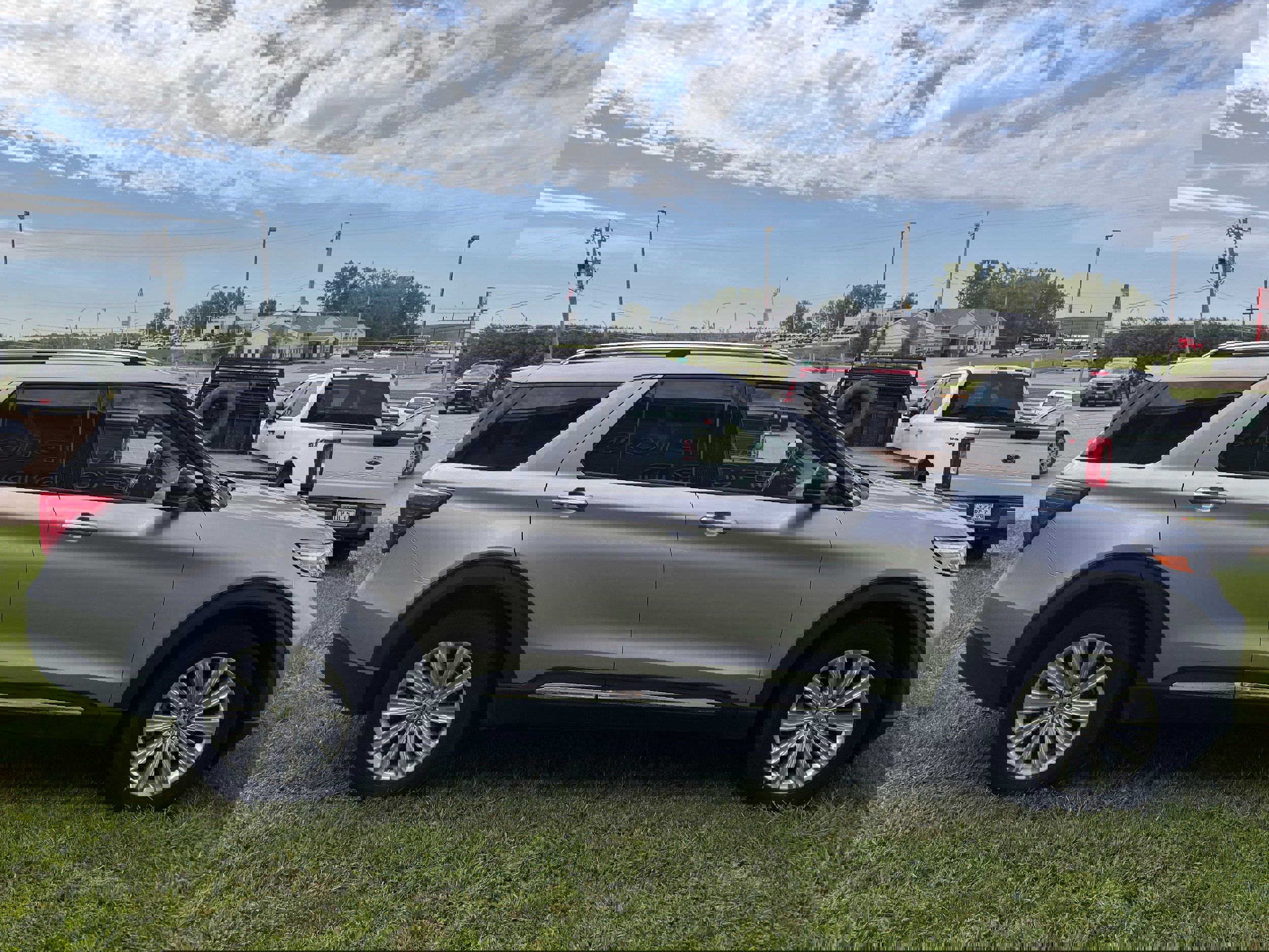 2020 Ford Explorer Limited photo 4