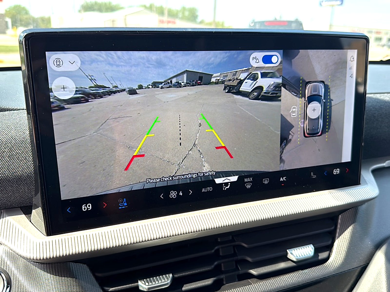2026 Ford Explorer ST - Photo 21