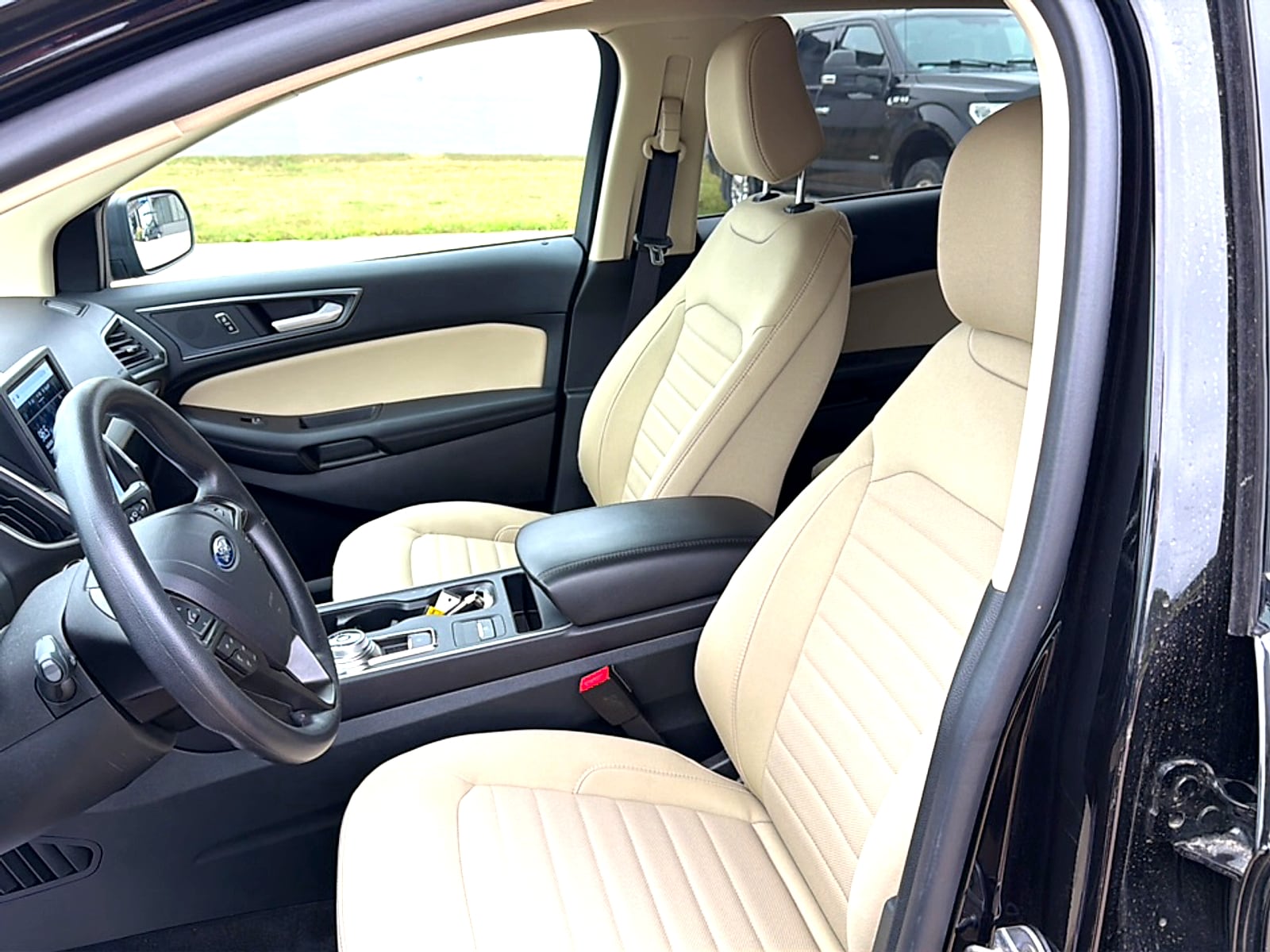 2024 Ford Edge SE - Photo 12