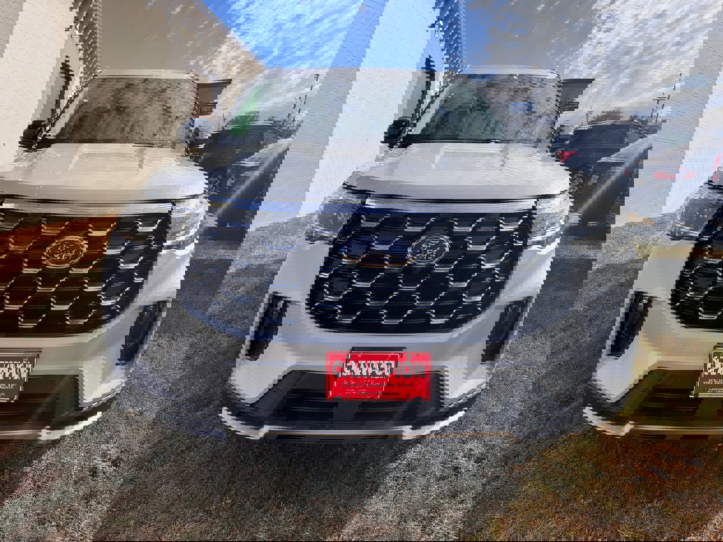 2025 Ford Explorer Platinum photo 3