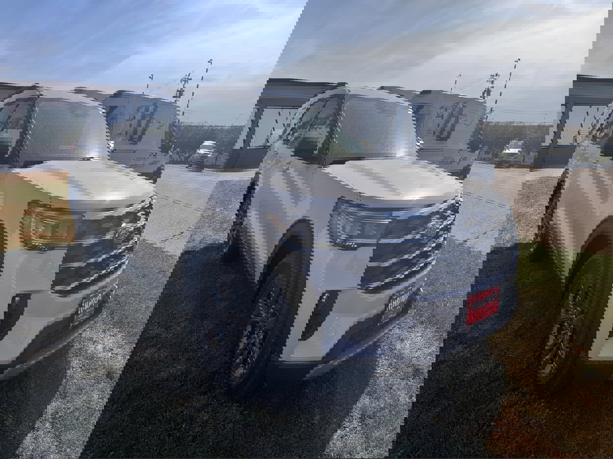 2026 Ford Explorer photo 4