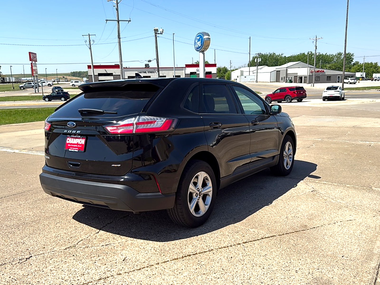 2024 Ford Edge SE - Photo 6