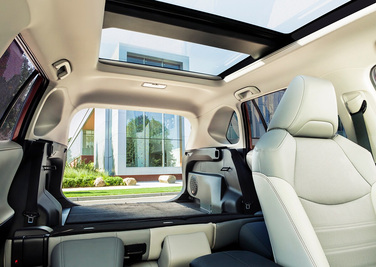 2023-Toyota-RAV4-Hybrid-Limited.jpg