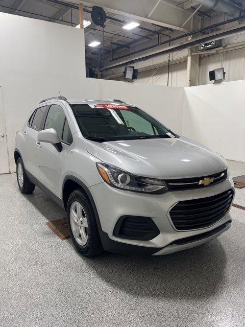 Used 2021 Chevrolet Trax LT with VIN KL7CJPSB2MB349119 for sale in Avon, IN