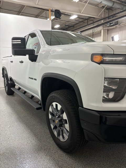 Used 2021 Chevrolet Silverado 2500HD Custom with VIN 1GC4YME7XMF187564 for sale in Avon, IN