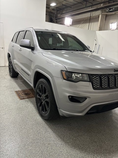 Used 2018 Jeep Grand Cherokee Altitude with VIN 1C4RJFAG0JC211038 for sale in Avon, IN