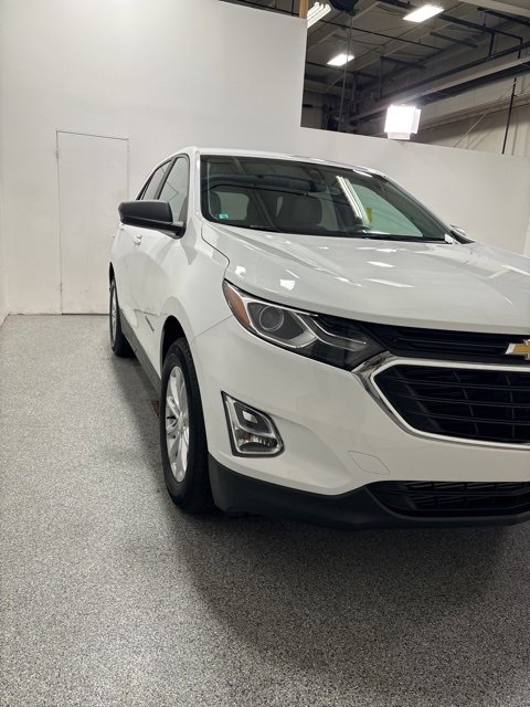 Used 2021 Chevrolet Equinox LS with VIN 3GNAXHEVXMS100857 for sale in Avon, IN