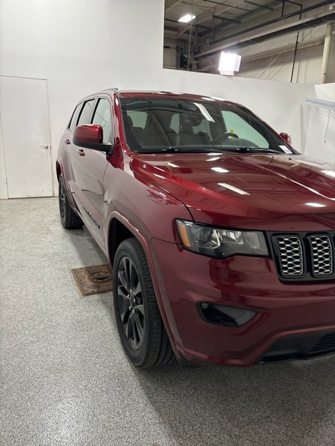 Used 2018 Jeep Grand Cherokee Altitude with VIN 1C4RJFAG1JC515186 for sale in Avon, IN