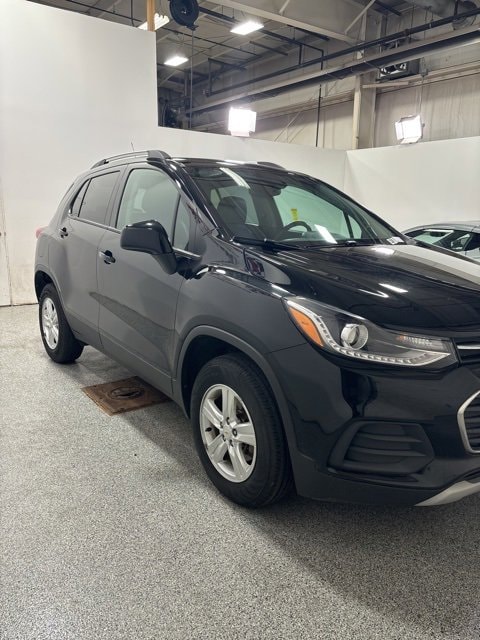 Used 2021 Chevrolet Trax LT with VIN KL7CJPSB2MB316198 for sale in Avon, IN