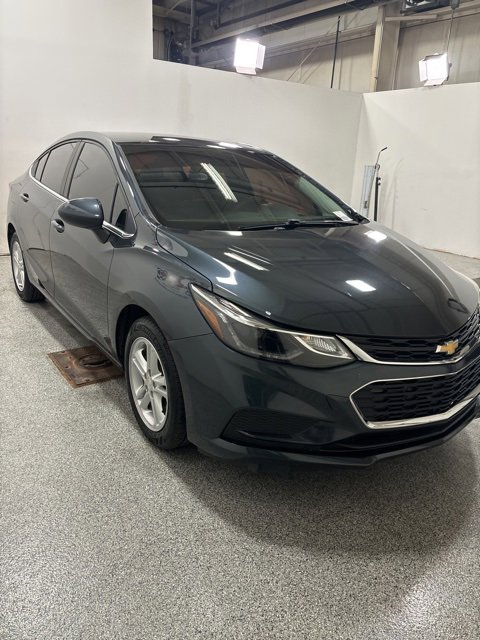 Used 2018 Chevrolet Cruze LT with VIN 1G1BE5SM2J7130368 for sale in Avon, IN