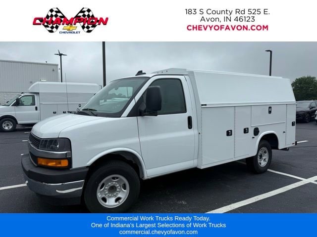 2025 Chevrolet Express Cutaway
