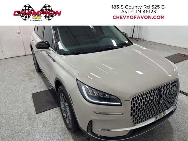 2023 Lincoln Corsair Standard photo 3